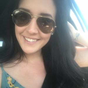 Meet your Posher, Amanda